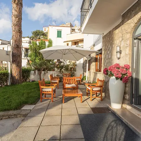 Hotiday Collection - Aparthotel Massa Lubrense