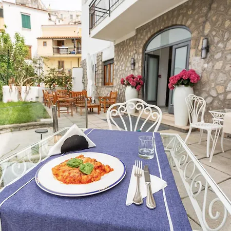 Aparthotel Hotiday Collection - Massa Lubrense